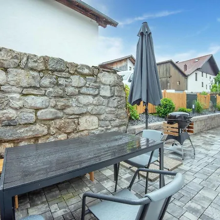 In With Garden And Barbecue Daire